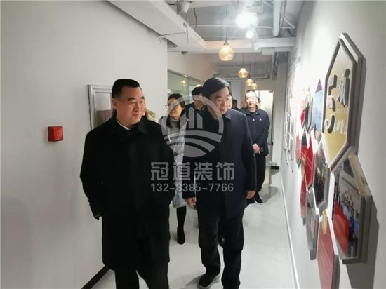 郑州市委常委、统战部长杨福平在中原区调研精彩中原网“中原统战云”新的社会阶层人士统战工作实践创新基地